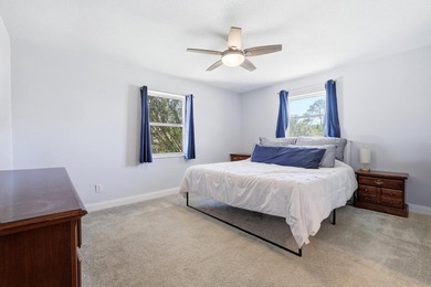 Looking for a cute, renovated 2 bed/2 bath, with no HOA, a large - photo 16