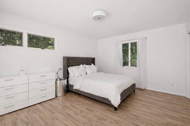 Light-filled estate on 1.56 private acres, recently upgraded - photo 18