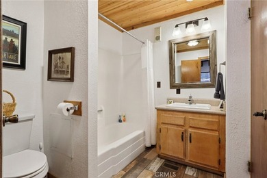 Moonridge mountain chalet with ski slope views! Nestled in the - photo 29
