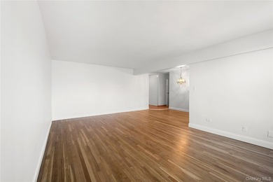 Welcome home to this spacious C-line unit at Bayside's Kennedy - photo 2