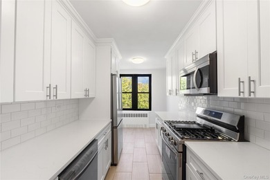 Welcome home to this spacious C-line unit at Bayside's Kennedy - photo 4