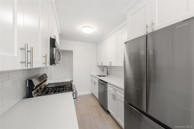 Welcome home to this spacious C-line unit at Bayside's Kennedy - photo 5