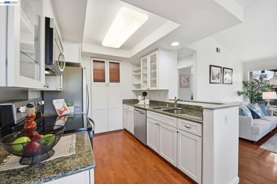 Bright and private end-unit condo in Fremont's desirable - photo 10