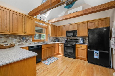 Enjoy the best of the Outer Cape from this well-maintained home - photo 14