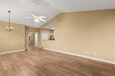 NEWLY REFRESHED & MOVE-IN READY! Discover this inviting - photo 22