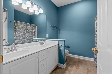 NEWLY REFRESHED & MOVE-IN READY! Discover this inviting - photo 27
