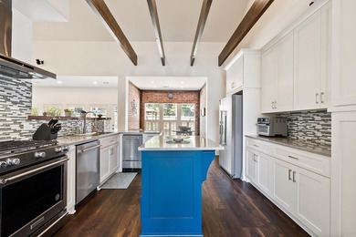Welcome to this beautifully updated 3-bedroom, 2-bath home - photo 4
