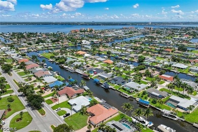 Experience exceptional waterfront living in this 3-bedroom - photo 3