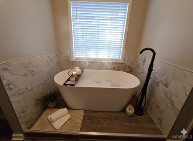 Stunning Remodeled 3BR/2BA Home on 1.14 Acres with Morter Creek