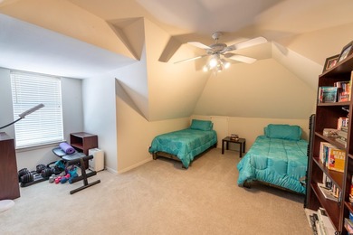 Welcome to 233 E El Dorado-an updated and well-appointed - photo 27