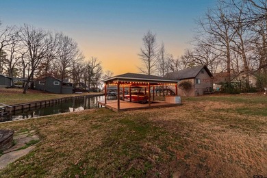 Welcome to 233 E El Dorado-an updated and well-appointed - photo 32