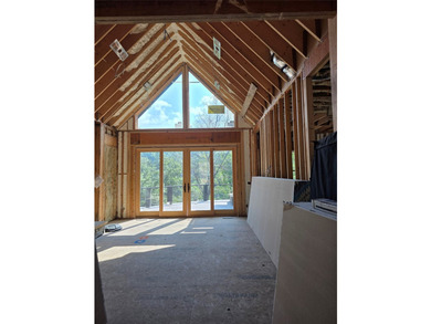 The ultimate in luxury and amenities in the Highlands and - photo 55