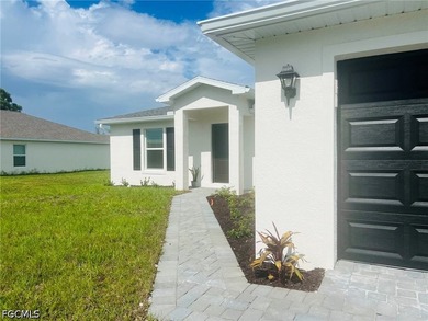 **Natural light, spacious living, and an exceptional location - photo 3