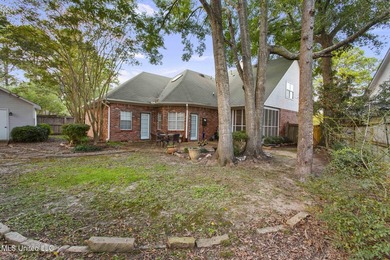 Welcome to this beautifully maintained 3-bedroom patio home - photo 8