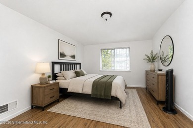Welcome to this well-maintained single-family semi-attached home - photo 14