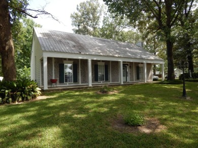 Lake Home For Sale in Zwolle, Louisiana