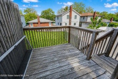 Welcome to this well-maintained single-family semi-attached home - photo 26