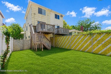 Welcome to this well-maintained single-family semi-attached home - photo 28