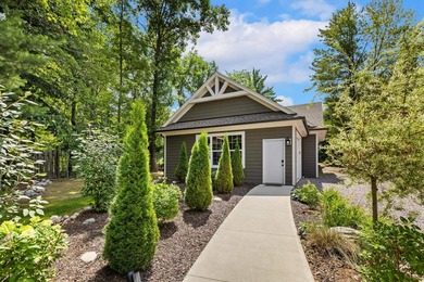 Enjoy peaceful lake living w/ 150' of frontage on private 9-acre - photo 5