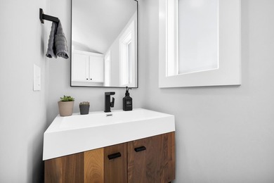 Modern lakefront luxury meets timeless tranquility. Fully - photo 49