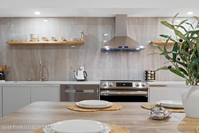 Welcome to your own private lakeside retreat in the desirable - photo 18