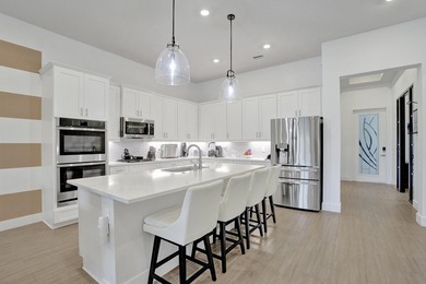 BREATHTAKING 55+ 3/2/2 VILLA IN *THE FALLS OF PARKLAND*. START - photo 9