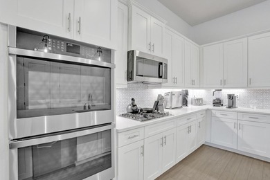 BREATHTAKING 55+ 3/2/2 VILLA IN *THE FALLS OF PARKLAND*. START - photo 10