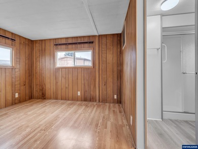 Well-Maintained Home in 55+ Park. Fresh carpet in the front room