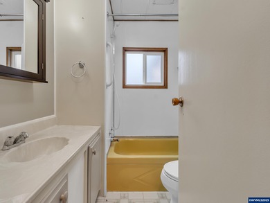 Well-Maintained Home in 55+ Park. Fresh carpet in the front room