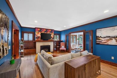 Timeless 1924 Craftsman beautifully blends historic character - photo 6