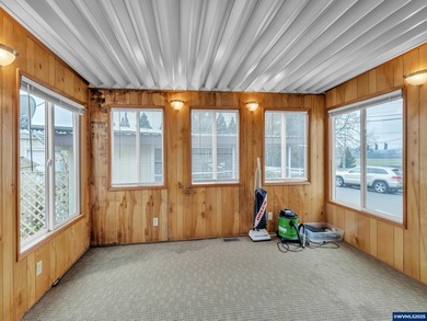 Well-Maintained Home in 55+ Park. Fresh carpet in the front room