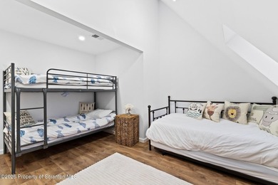 Welcome to your own private lakeside retreat in the desirable - photo 27