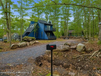 Welcome to your own private lakeside retreat in the desirable - photo 33