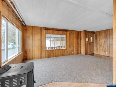 Well-Maintained Home in 55+ Park. Fresh carpet in the front room