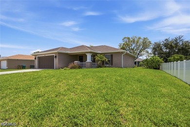 Beautifully updated 3-bedroom + den, 2-bath home offering an - photo 1