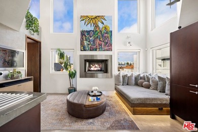 Set mid-block on one of LA's most coveted walk streets, 24 - photo 2