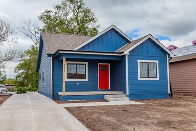 (private lake, pond, creek) Home For Sale in Des Moines Iowa