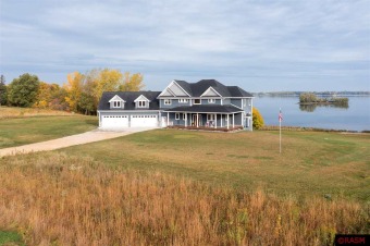 Madison Lake - Blue Earth County Home For Sale in Madison Lake Minnesota