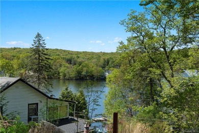 Lake Home For Sale in Putnam Valley, New York