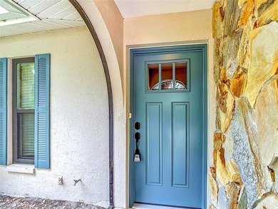 Welcome home to this charming, beautifully updated, furnished - photo 3