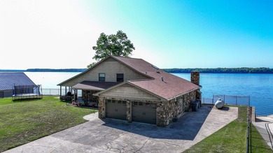 Lake life doesn't get better than this. Situated on the shores - photo 1