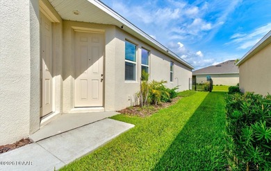 Welcome to this beautifully appointed home in the sought-after - photo 3