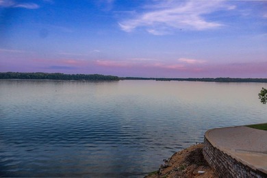 Lake life doesn't get better than this. Situated on the shores - photo 5