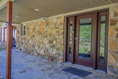 Lake life doesn't get better than this. Situated on the shores - photo 7