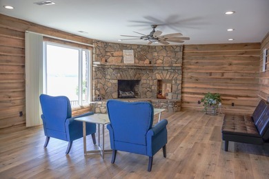 Lake life doesn't get better than this. Situated on the shores - photo 9