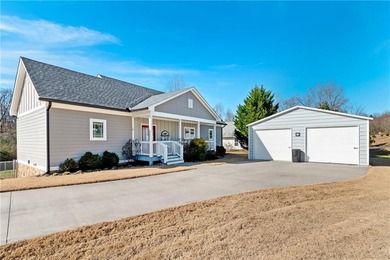 Toccoa River Home For Sale in Blue Ridge Georgia