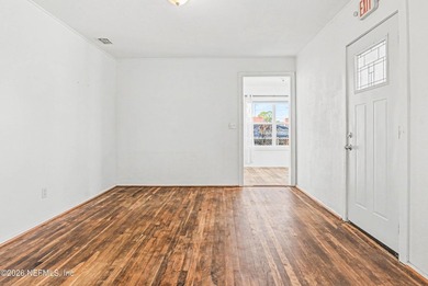 Unlock the potential of Murray Hill with this prime corner - photo 4