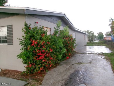 Bring your vision to this Fort Myers fixer-upper with a lot of - photo 3