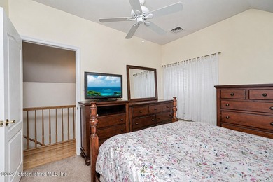 Charming and beautifully updated single-family colonial house - photo 15