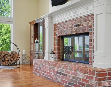 Luxury, Scale, and Energy Independence Meet in This Decatur, IL - photo 16